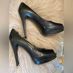 Stuart Weitzman patent leather dark grey pumps/ Size 8